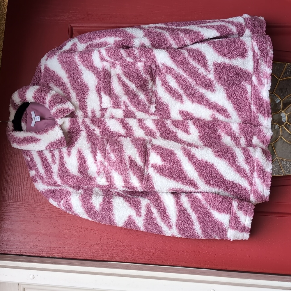 NWT - Bar III Pink and White Teddy Jacket